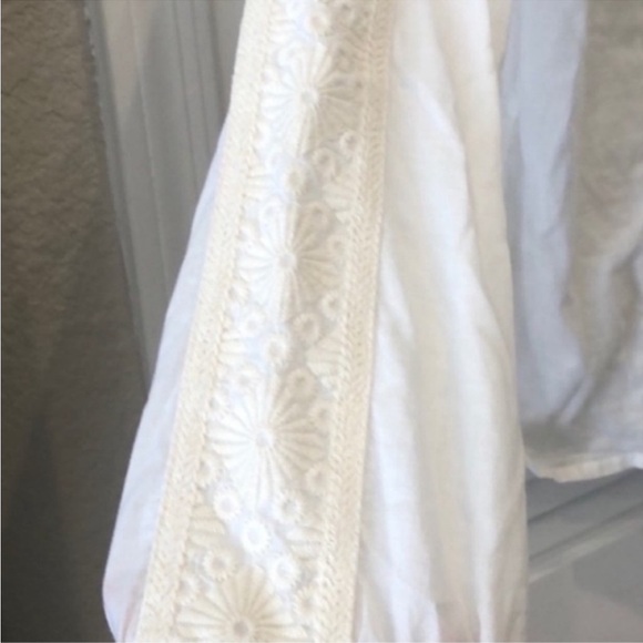 Tory Burch Ivory Embroidered Top Blouse
Size: 8 Tory Burch - Picture 3 of 13